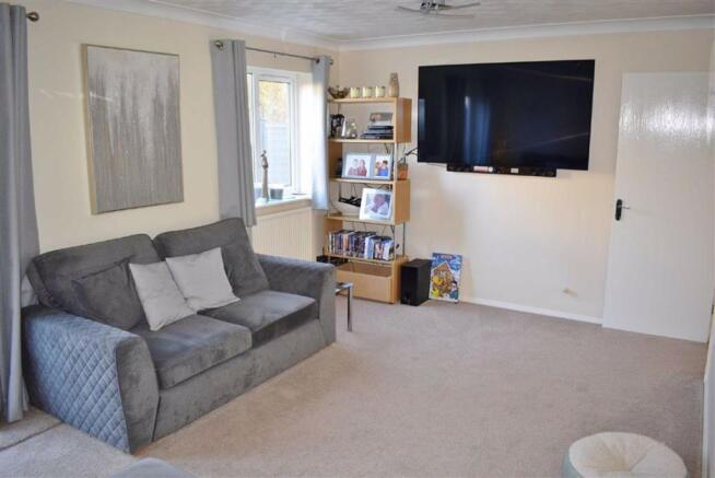 Lounge Reverse