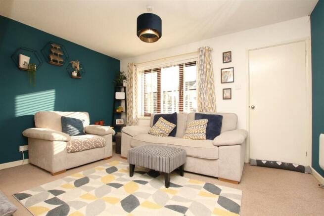 Living Room..JPG