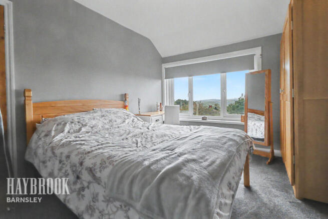6 bed Semi-Detached for sale Image 10