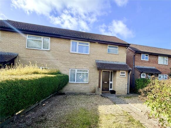 3-bed semi-detached on 2, Oak Gardens, Everton, Lymington, Hampshire, SO41, £375,000