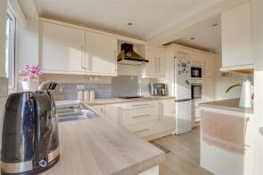 19, Laurel Avenue, Wickford SS12 0BH