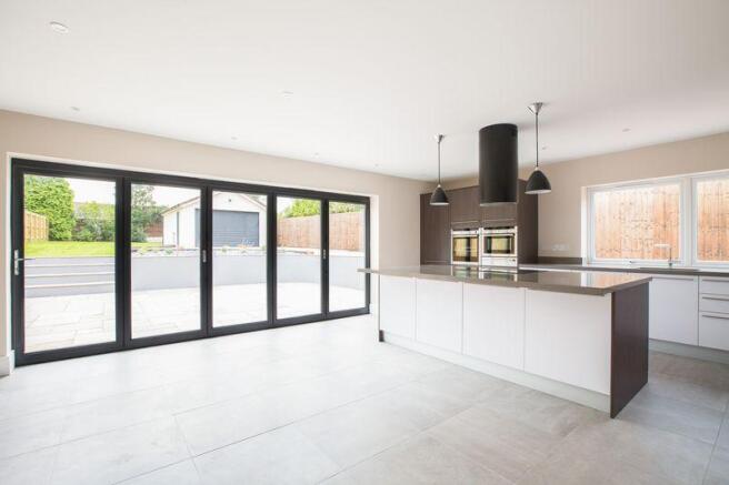 Kitchen/ Dining Room