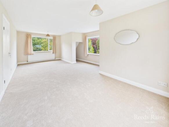 4 bed Detached for sale Image 6