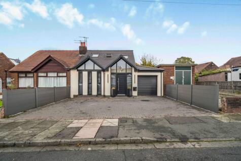 Crossby Close, Manchester, M24