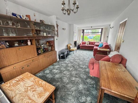 Lounge-Dining Room