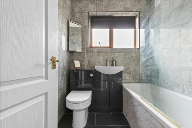 3 bed Semi-Detached for sale Image 12