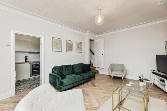 3 bed Terraced for sale Image 6