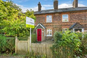 3, Providence Cottages, Chapel Road, Horley RH6 0DA