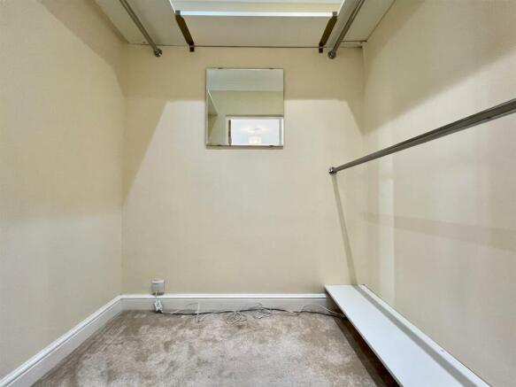 walk in wardrobe