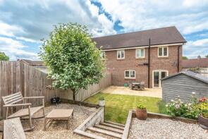 8, Fine Acres Rise, Stockbridge SO20 8DL