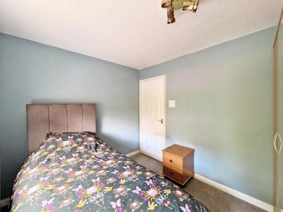 2 bed Town House for sale Image 10
