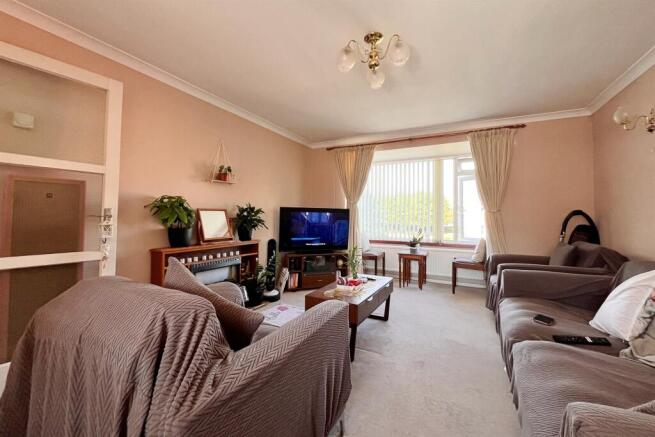 Living Dining Area