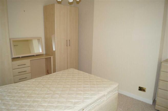 BEDROOM 2 (REAR)