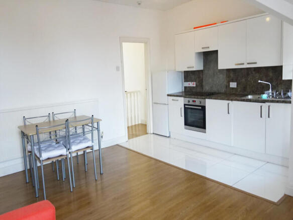 Top Floor Flat - Claude Place