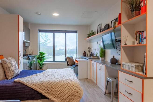 Studio to rent Image 11