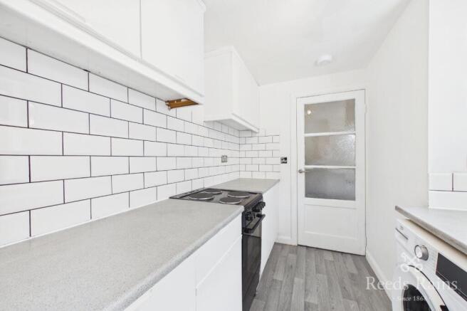 2 bed Terraced to rent Image 5