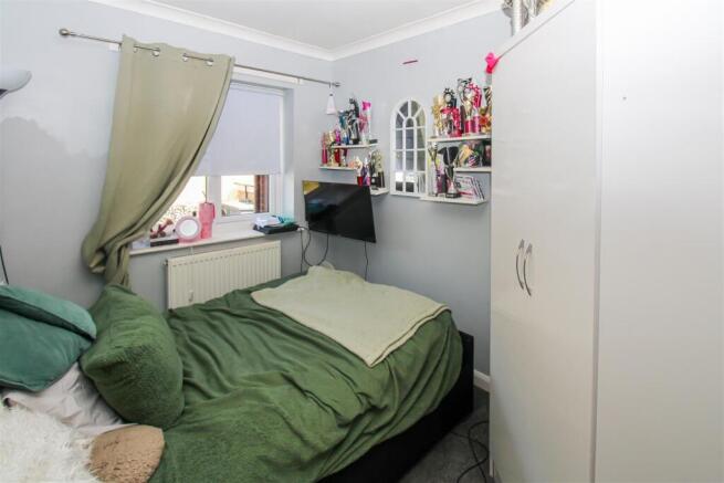 3 bed Town House for sale Image 8
