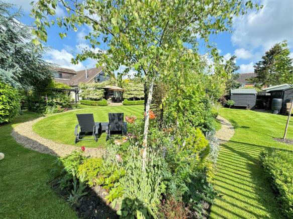 Garden 2.jpg