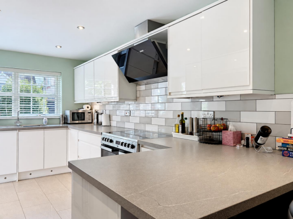 Kitchen (2)
