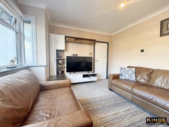 4 bed Semi-Detached for sale Image 5