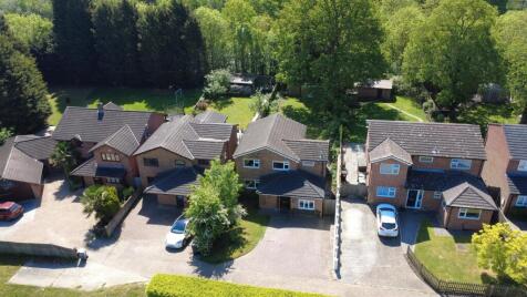 Deakin Leas, Tonbridge