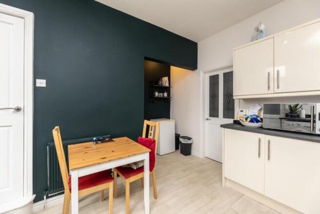 2 bed Terraced for sale Image 5