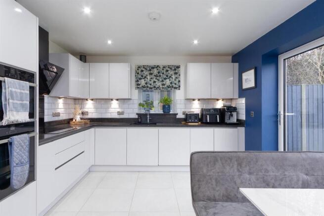 2 Blackthorn Gardens