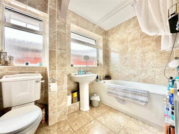 Bathroom.jpg