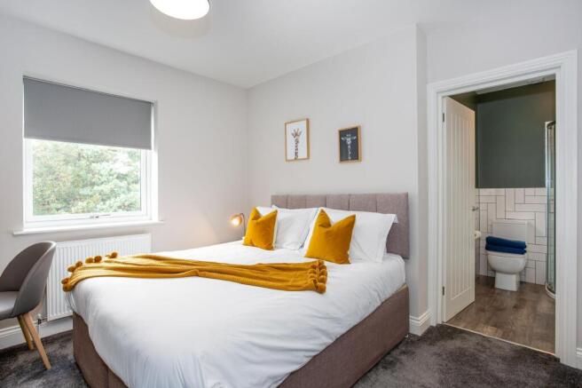 3 eastwoodbury lane rm 4 .2.jpg