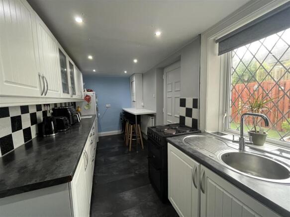 2 bed Terraced for sale Image 5