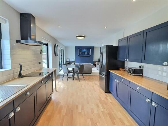 Open Plan Kitchen Diner Lounge