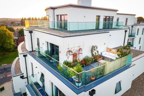 The Broadway, Loughton, Essex, IG10