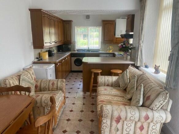 Kitchen/Dining Room