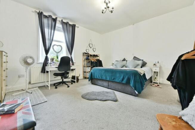 2 bed Terraced for sale Image 8