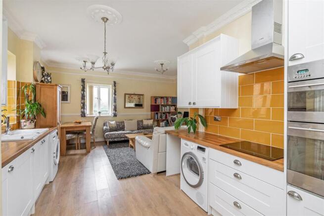 3 Catherines Close-11_lo.jpg