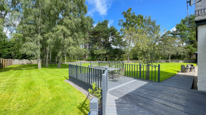 REAR DECKING