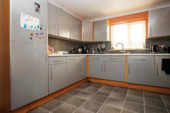 3 bed Semi-Detached for sale Image 4