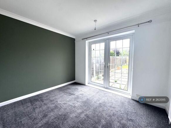 2 bed Maisonette to rent Image 5
