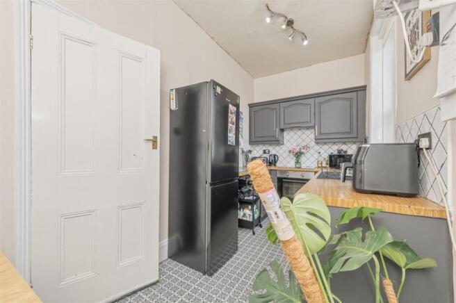 2 bed Terraced for sale Image 9