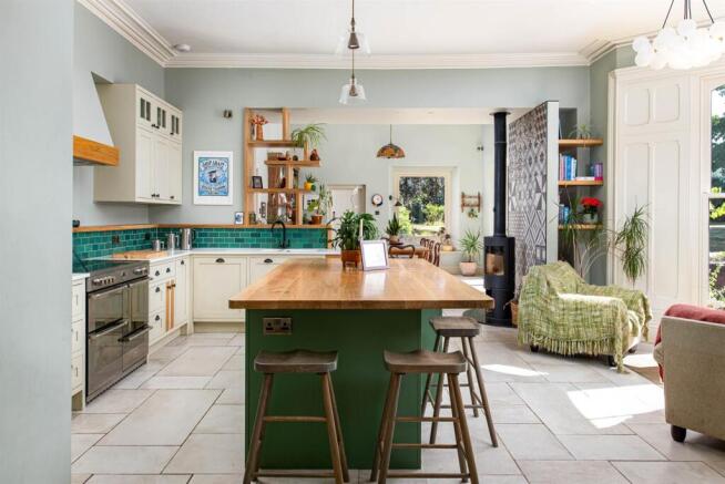 Kitchen_2 - Copy.jpg