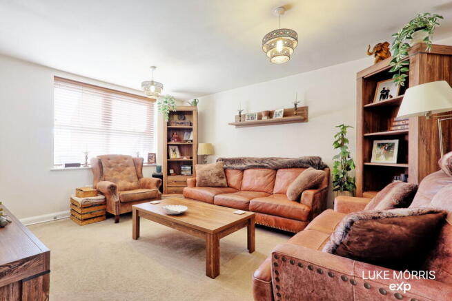 Skylark Avenue, Southminster, Essex, CM0 7YF photo 4