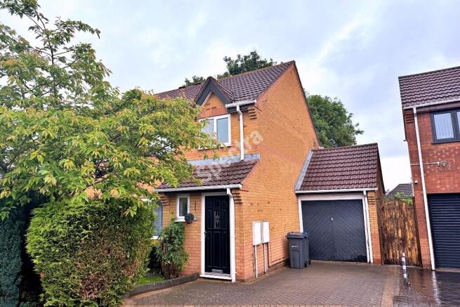 3 bed semi-detached house to rent Wolseley Avenue