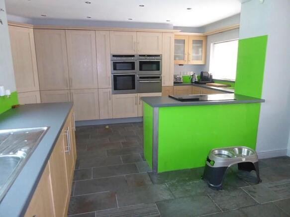 Kitchen/ Breakfast A