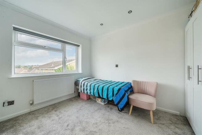 86 The Sale, Daventry