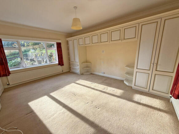 3 bed Flat for sale Image 7