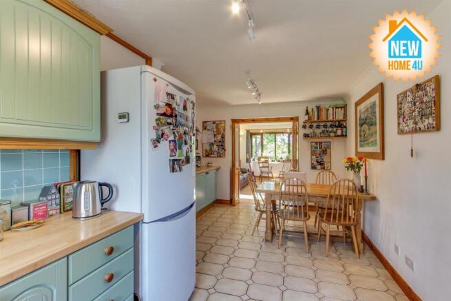 KITCHEN: