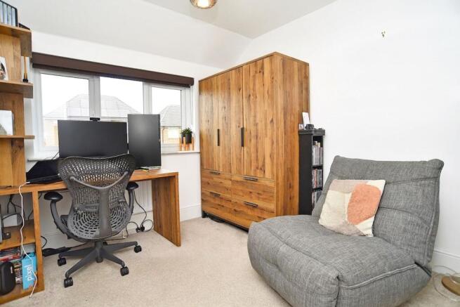 3 bed Semi-Detached for sale Image 8