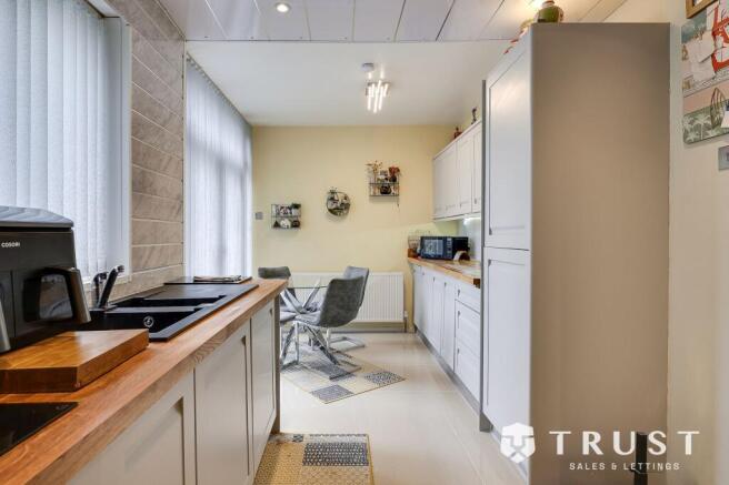 3 bed Detached Bungalow for sale Image 10