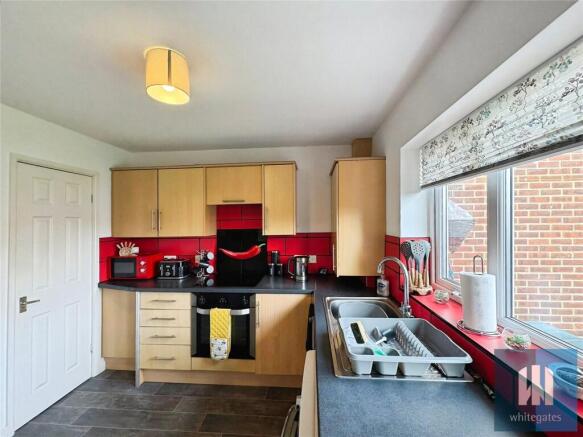 3 bed Semi-Detached for sale Image 8