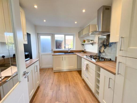 KITCHEN.jpeg